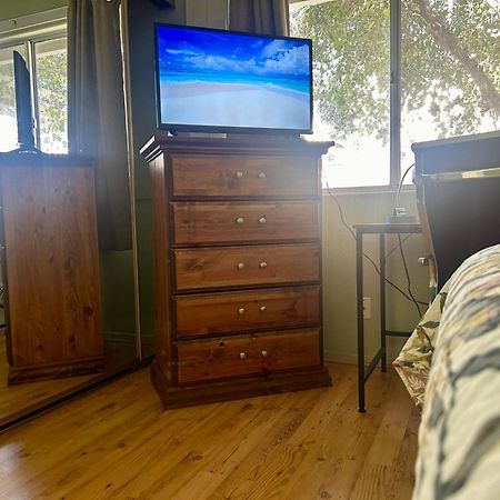 Vineyard Vista Suite With Tv And Private Bathroom Hemet Ngoại thất bức ảnh